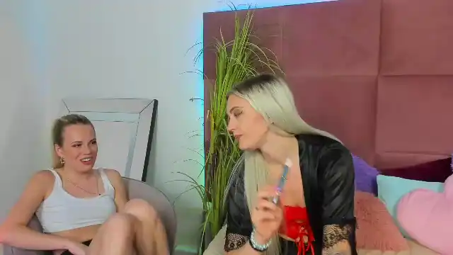 Hailey-And-Natali - Flirt4Free Live Video Recording - 2025 01-22 12:46:33