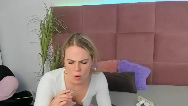 Hailey-And-Natali - Flirt4Free Live Video Recording - 2025 04-09 26:30:21