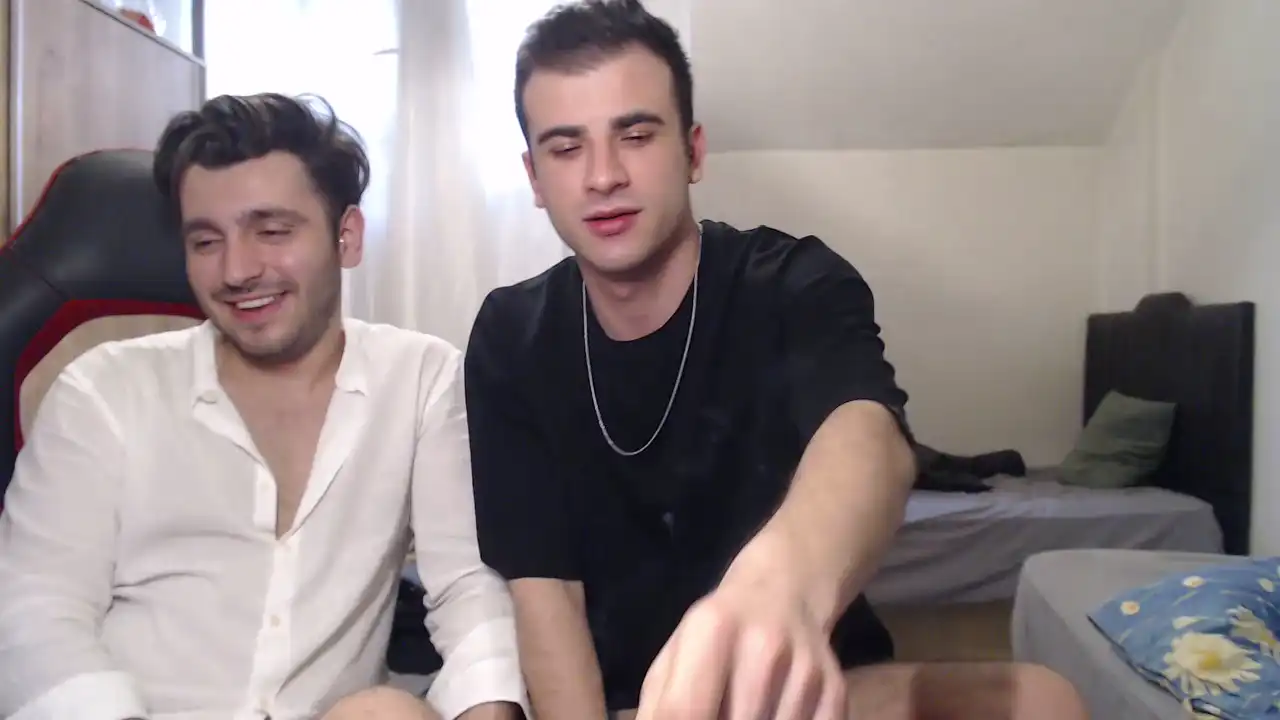 Handsomeman6 - Cam4 Live Video Recording - 2025 04-06 13:37:39