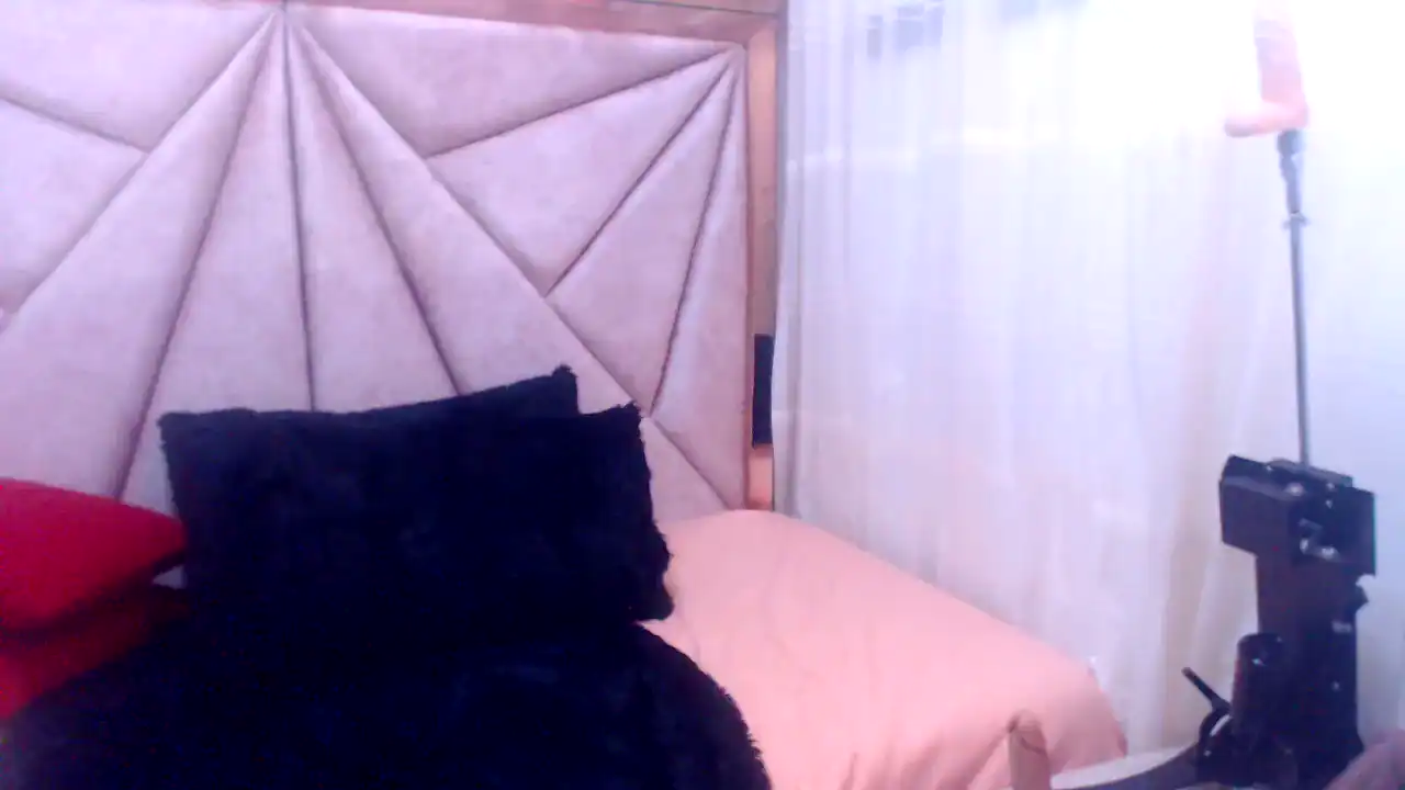 Hanna-Rowan - Flirt4Free Hot Show Video - 2025 02-11 08:27:59