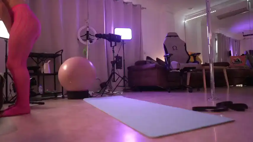 Hannahjames710 - Chaturbate Free Video - 2025 04-09 08:01:10