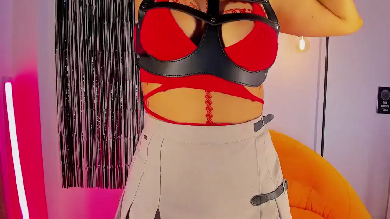 Holly-Hock - Flirt4Free Free Video - 2025 02-03 06:56:09