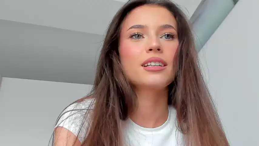 Isia_Slay - Chaturbate Free Video - 2025 05-02 05:53:57