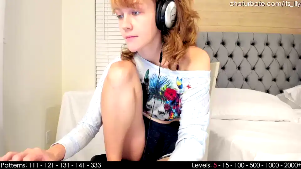 Its_Lily - Chaturbate Hot Show Video - 2025 04-05 15:45:05