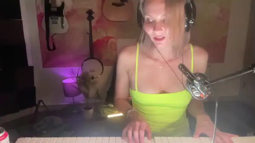 Kaileeshy - Chaturbate Live Video Recording - 2025 03-08 12:33:32