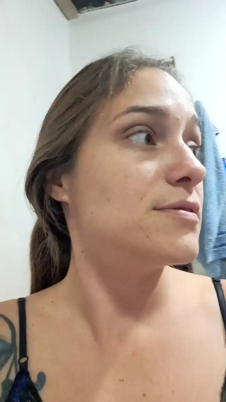 Karenlaputaama - Cam4 Free Video - 2025 05-03 00:42:46